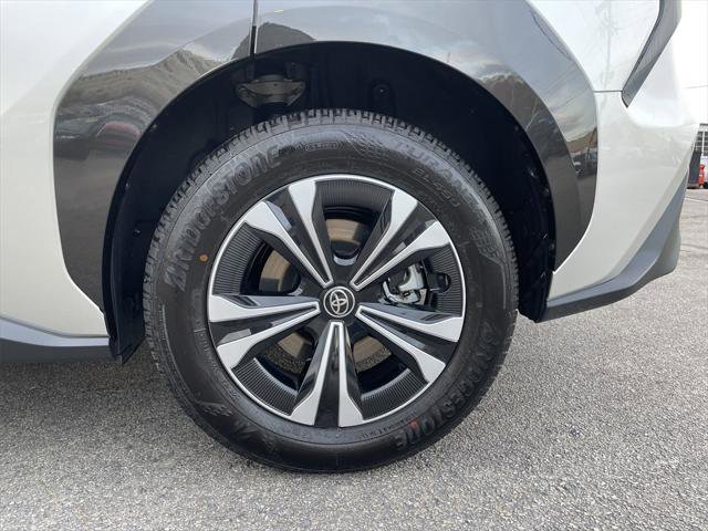 Certified 2025 Toyota bZ4X AWD image 22