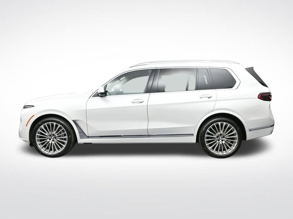 Used 2023 BMW X7 xDrive40i w/ Premium Package image 2