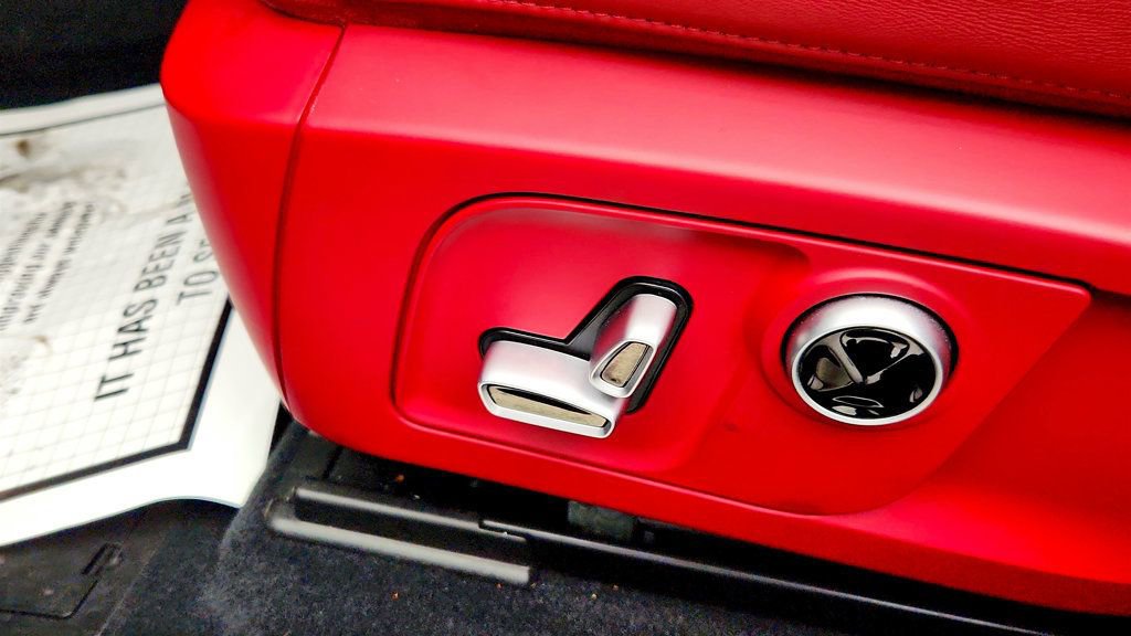 Used 2022 Maserati Levante Trofeo image 20