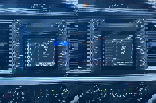 Used 2019 Toyota Highlander LE image 22