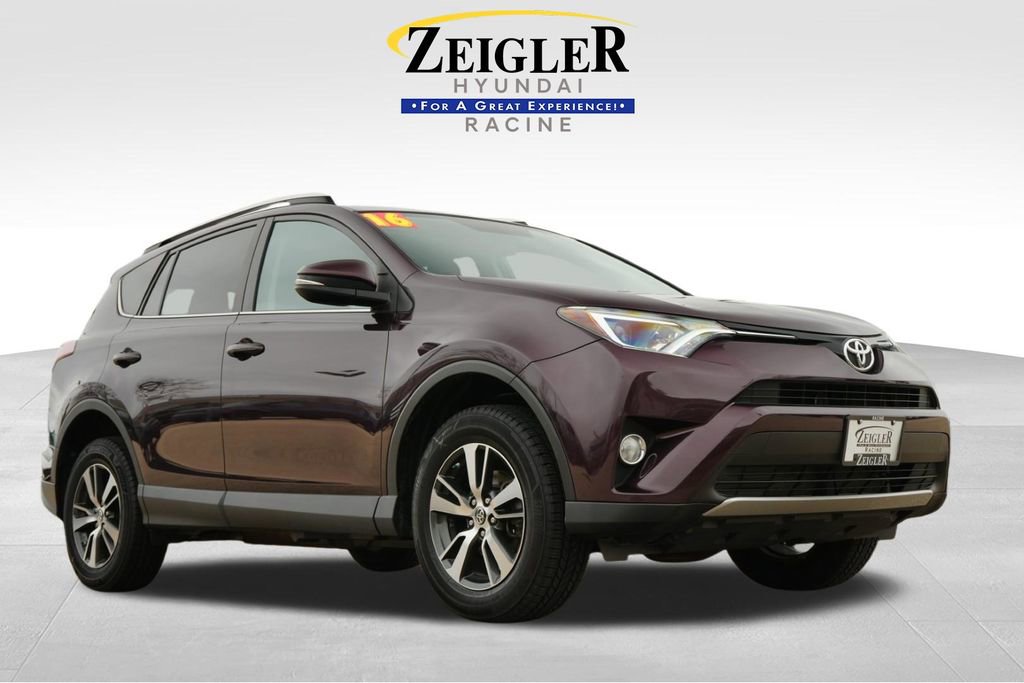 Used 2016 Toyota RAV4 XLE image 1