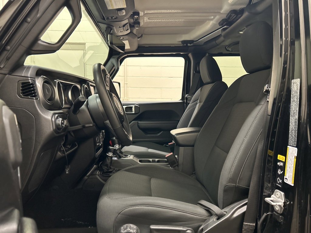 Used 2023 Jeep Gladiator Willys image 7