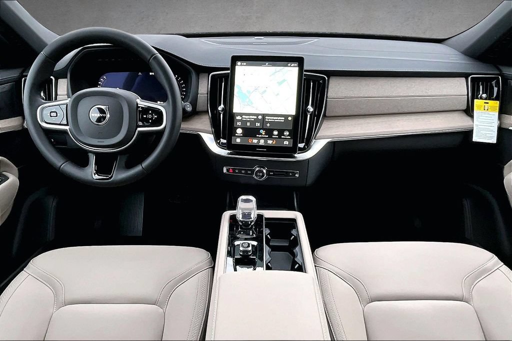 New 2026 Volvo XC90 B6 Plus w/ Protection Package Premier AWD/4WD image 5