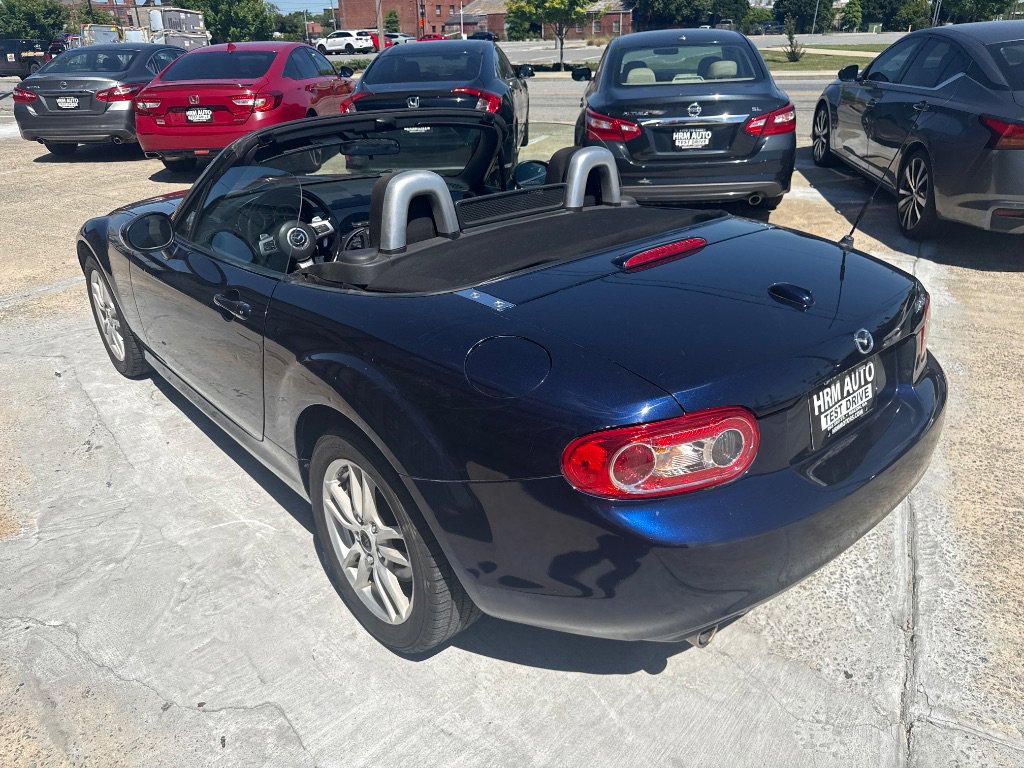 Used 2012 MAZDA MX-5 Miata Sport RWD image 17