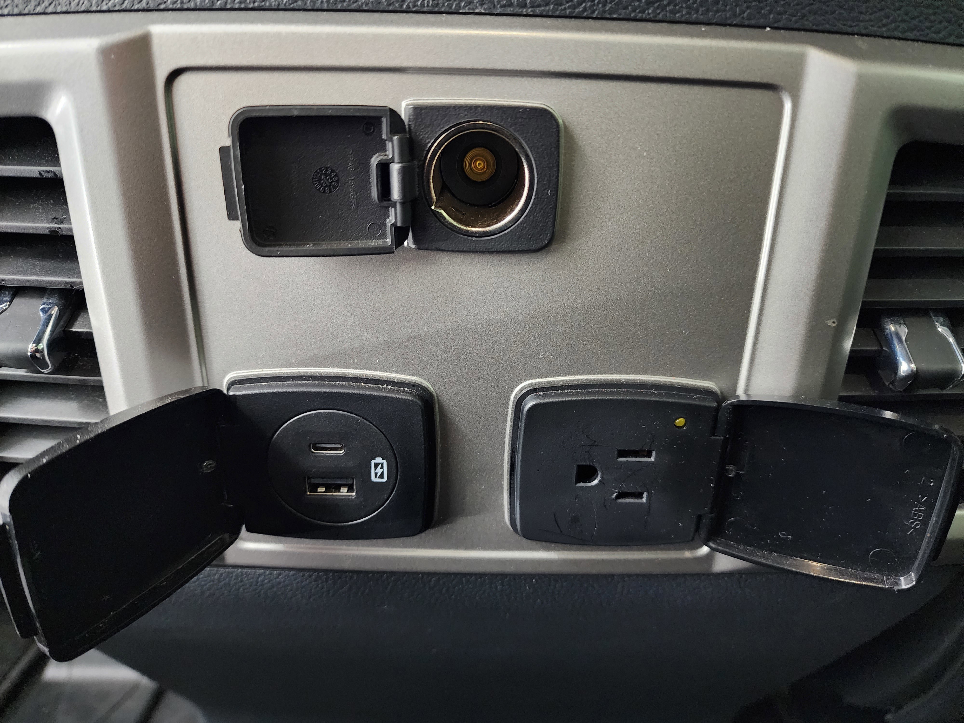 Used 2022 Ford F250 Lariat image 42