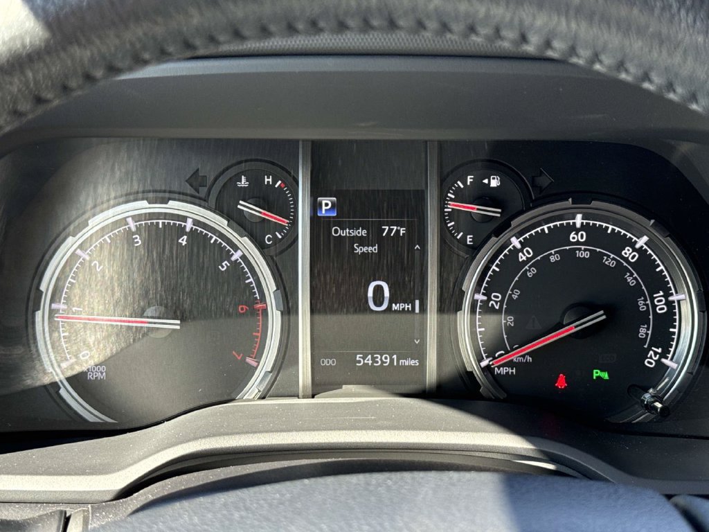 Used 2022 Toyota 4Runner Limited AWD/4WD image 15