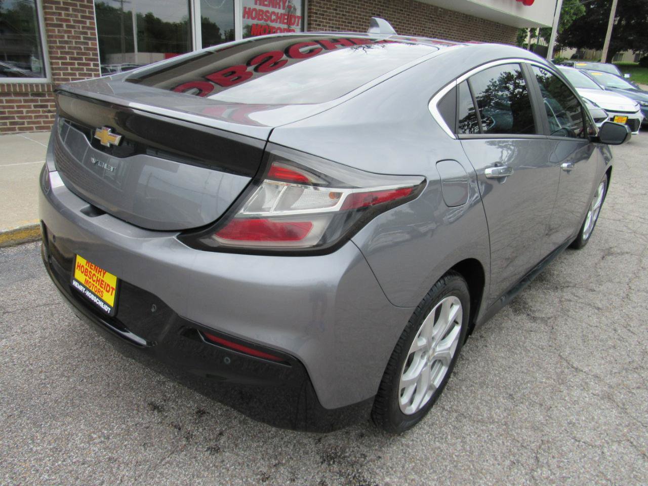 Used 2018 Chevrolet Volt Premier w/ Driver Confidence Package FWD image 12