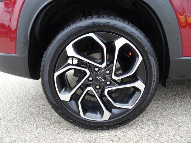 Certified 2024 Chevrolet Trax RS w/ Driver Confidence Package image 9