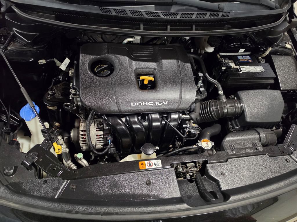 Used 2017 Kia Forte LX FWD image 8