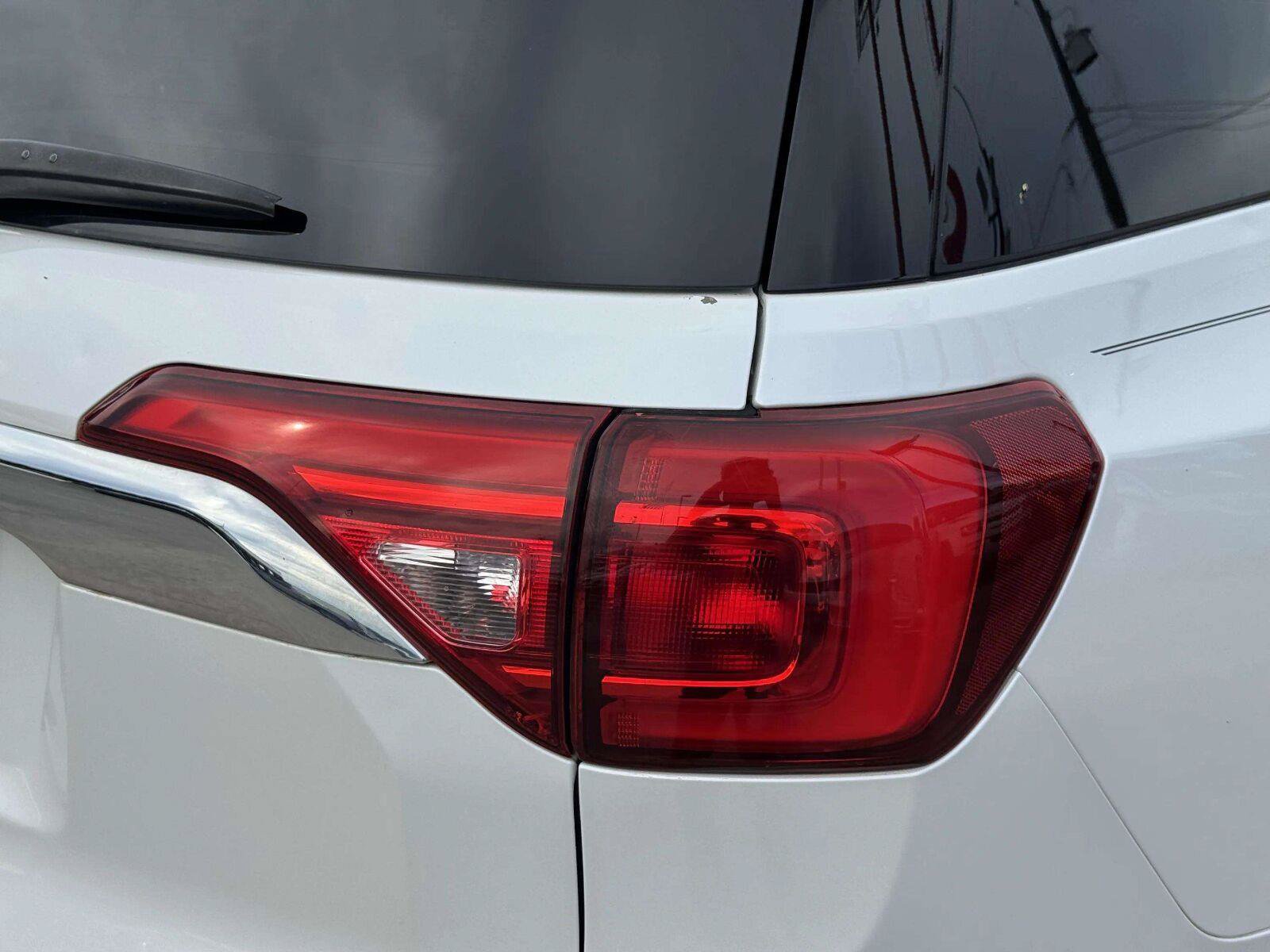 Used 2019 GMC Acadia Denali w/ Technology Package AWD/4WD image 15