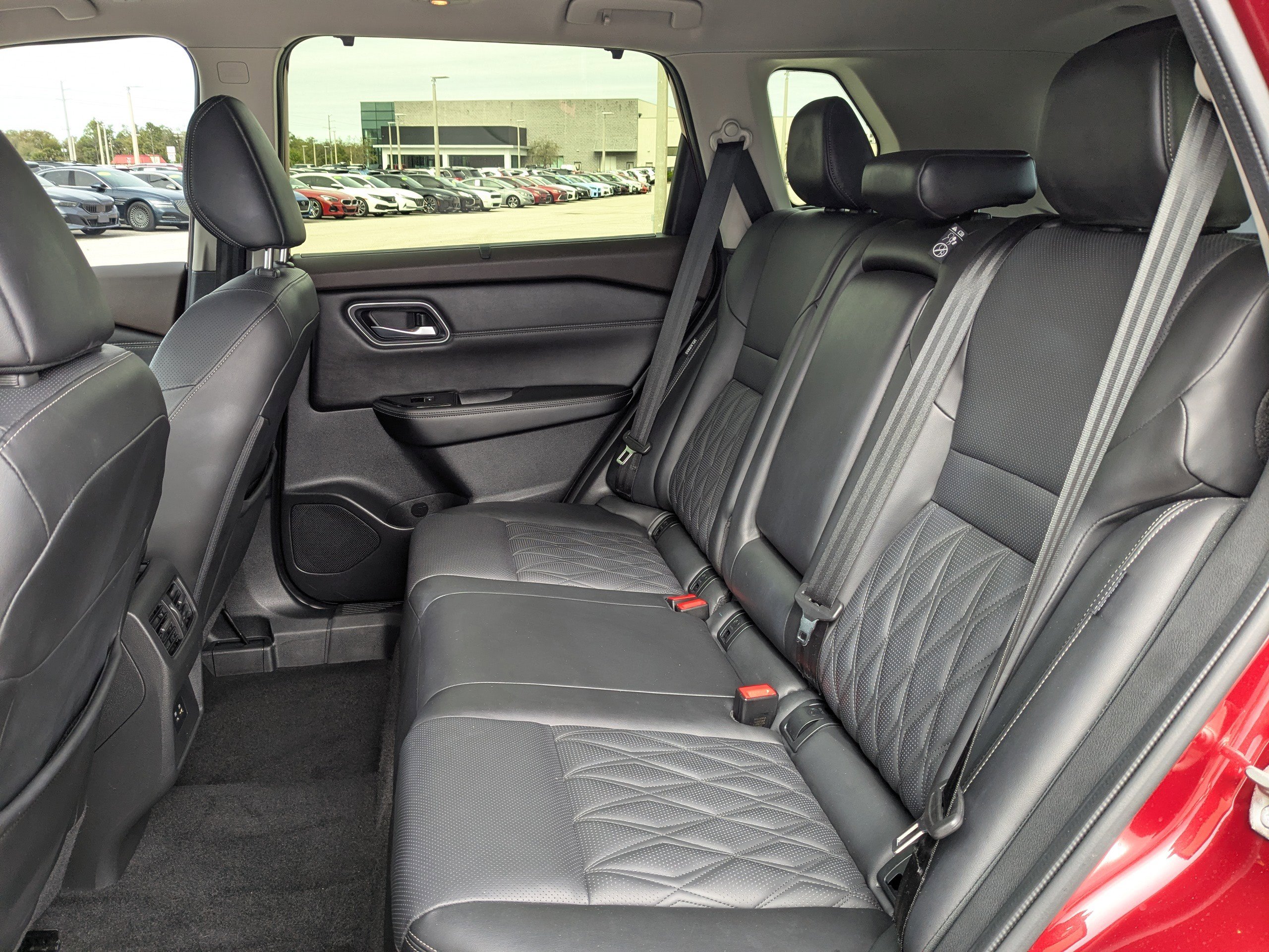 Used 2023 Nissan Rogue Platinum image 15