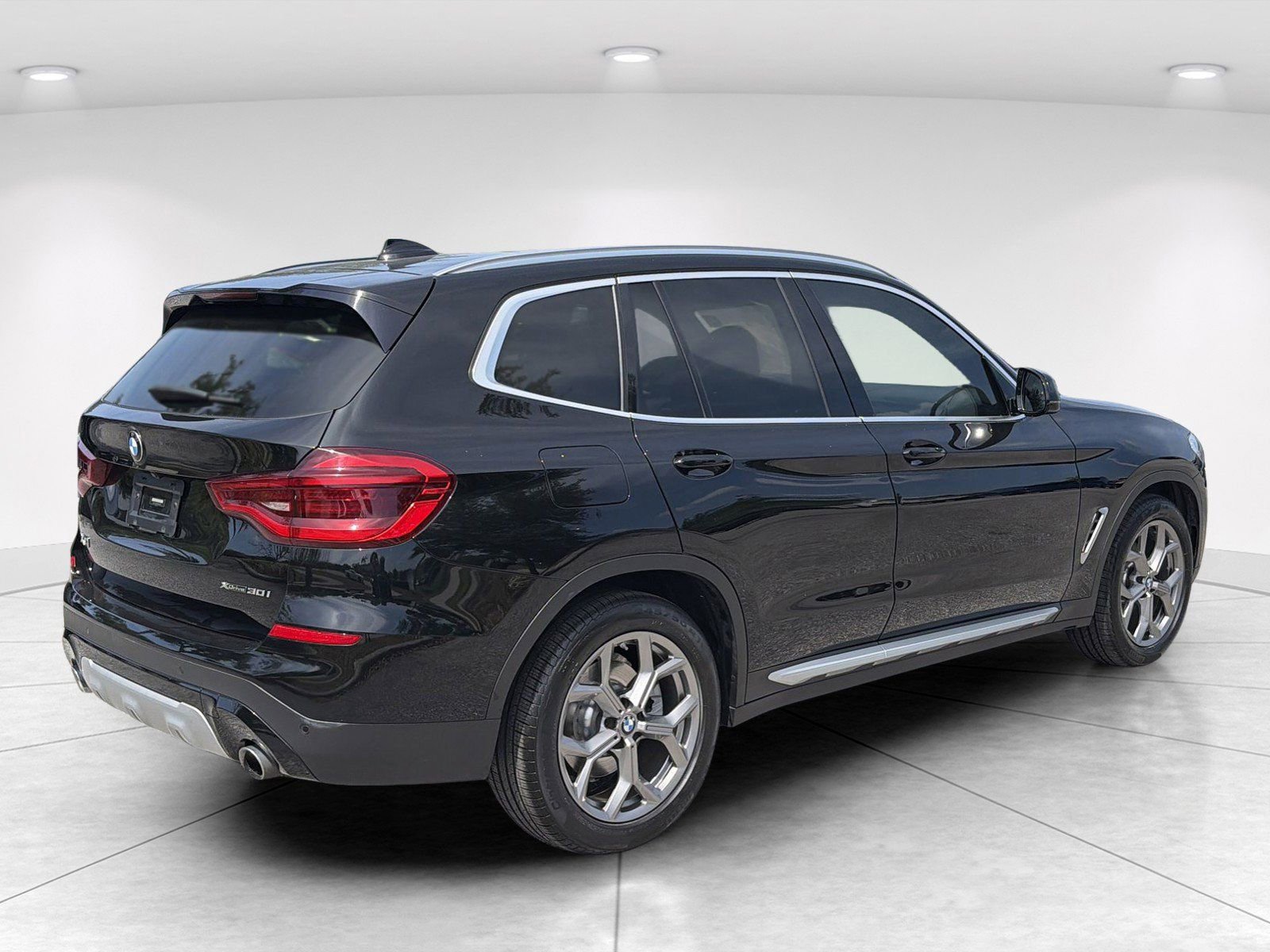 Used 2021 BMW X3 xDrive30i w/ Convenience Package (ZC2) AWD/4WD image 4
