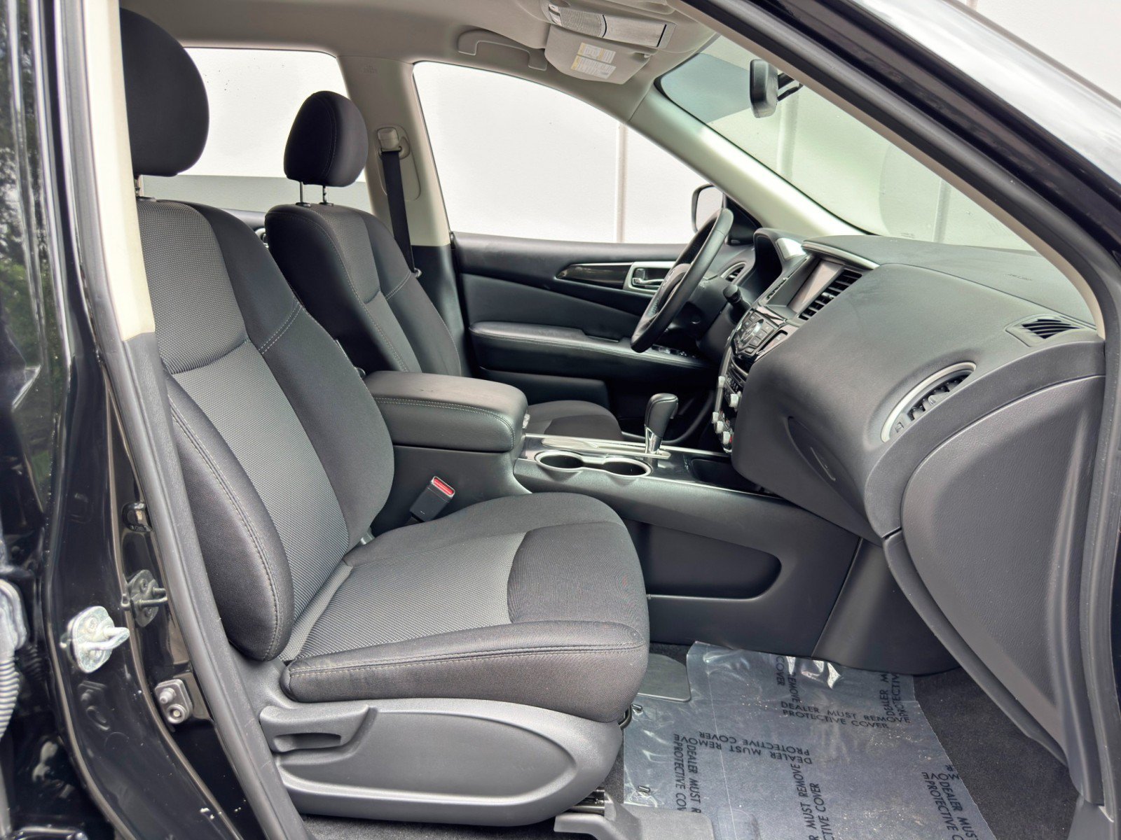 Used 2019 Nissan Pathfinder SV FWD image 14