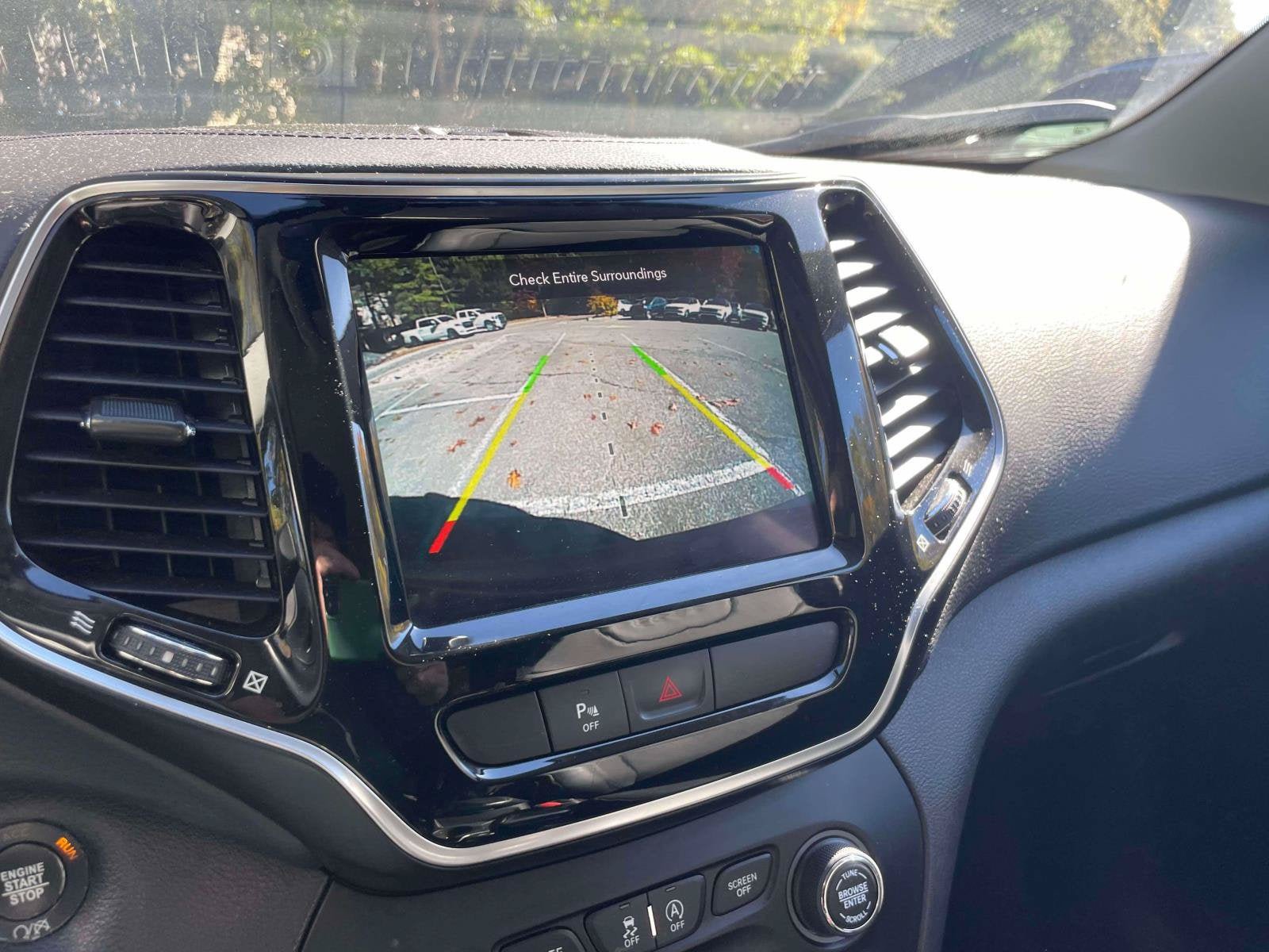 Used 2019 Jeep Cherokee Limited AWD/4WD image 24