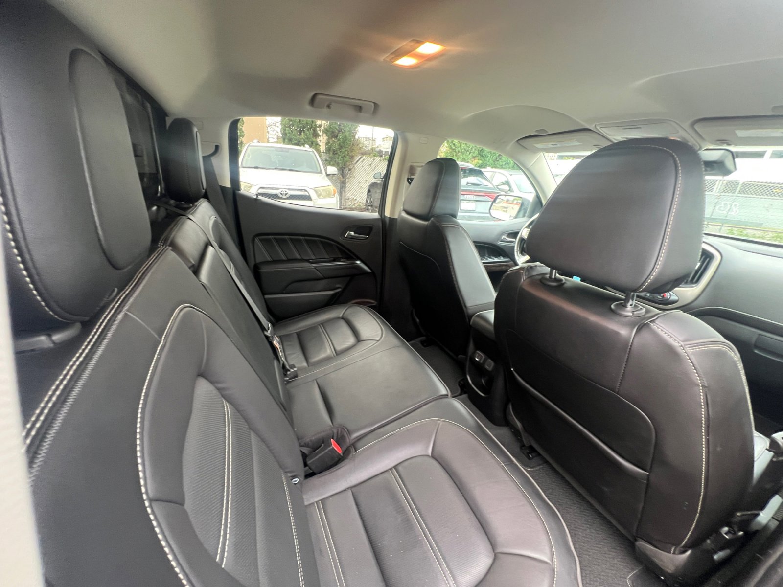 Used 2021 GMC Canyon Denali image 26