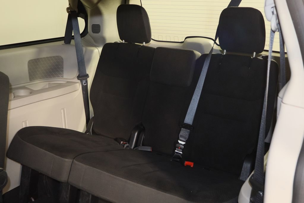 Used 2019 Dodge Grand Caravan SE image 18