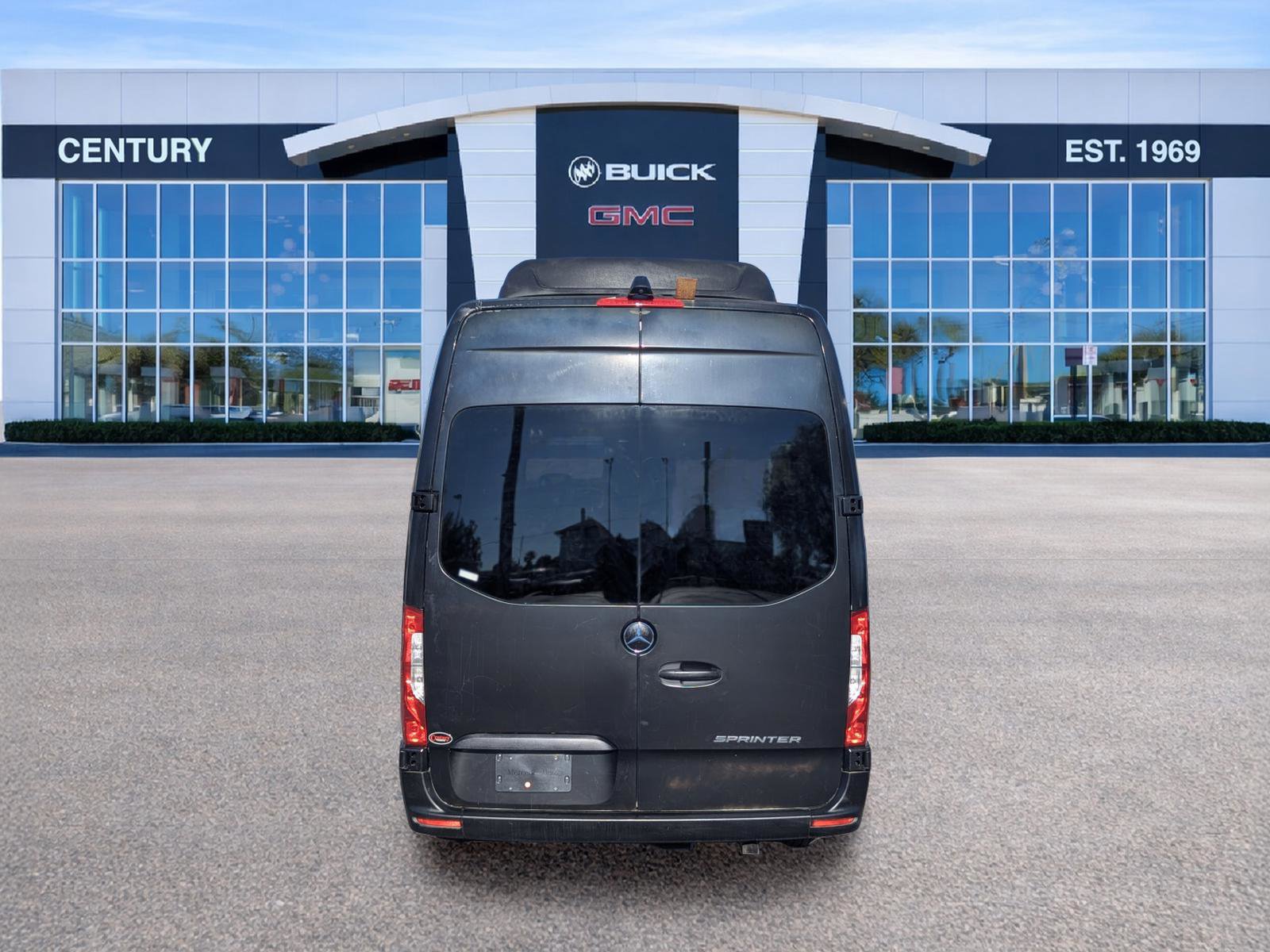 Used 2019 Mercedes-Benz Sprinter 2500 image 4