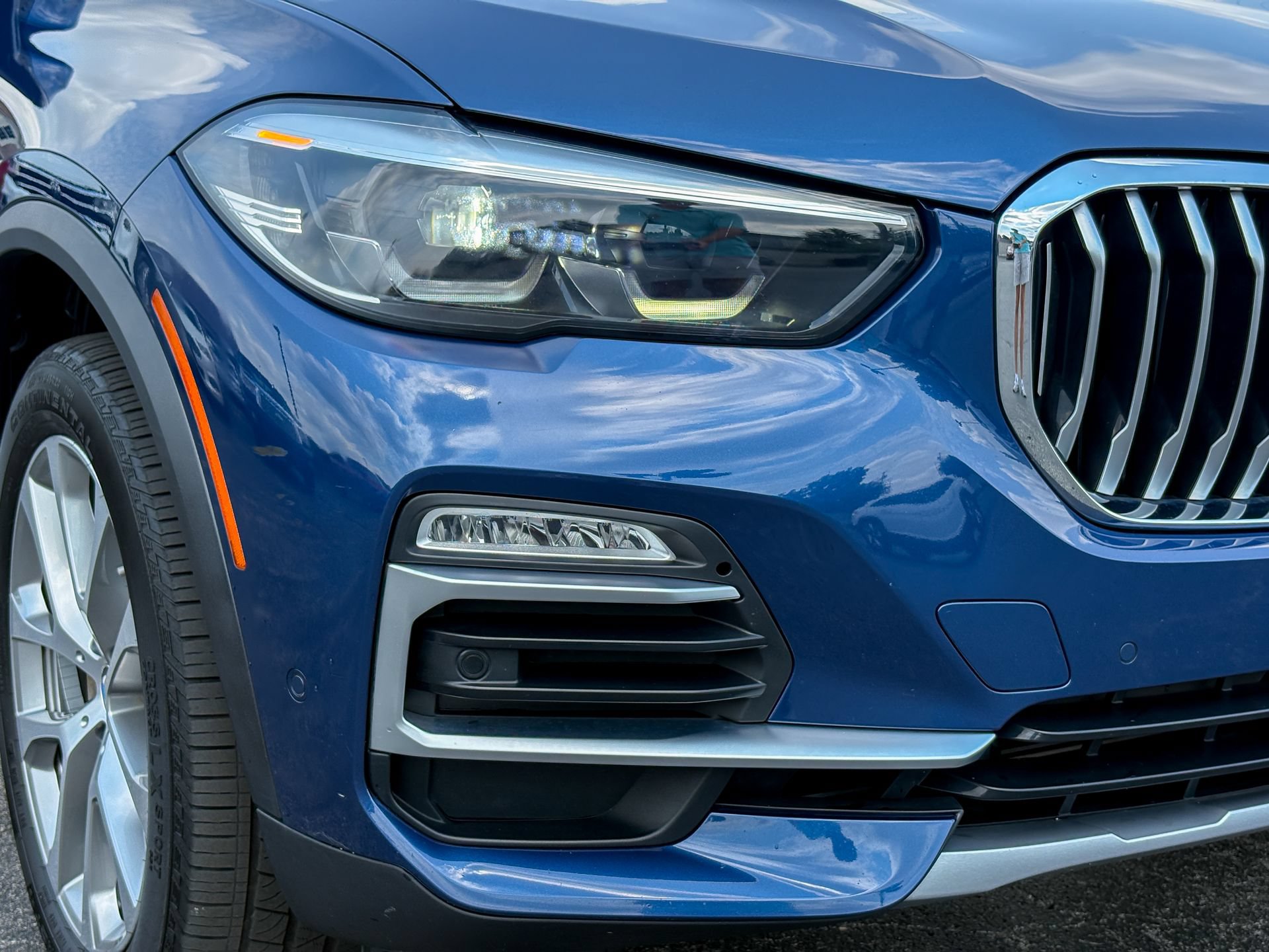 Used 2020 BMW X5 xDrive40i w/ Premium Package AWD/4WD image 3