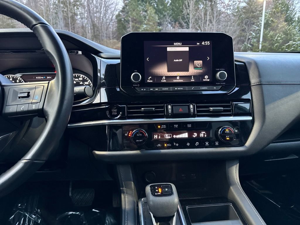 Used 2025 Nissan Pathfinder SV image 26