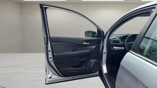 Used 2016 Honda CR-V LX image 18