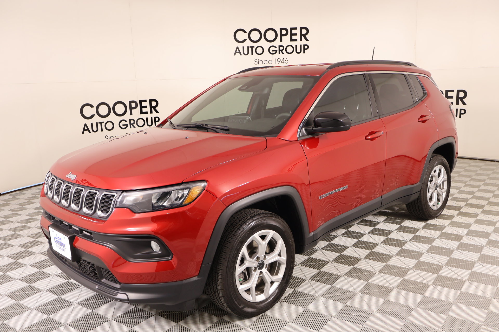Used 2025 Jeep Compass Latitude AWD/4WD image 9