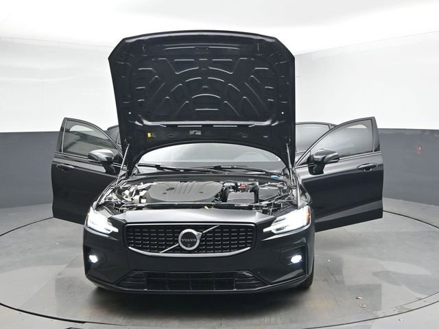 Used 2025 Volvo S60 B5 Plus AWD/4WD image 52
