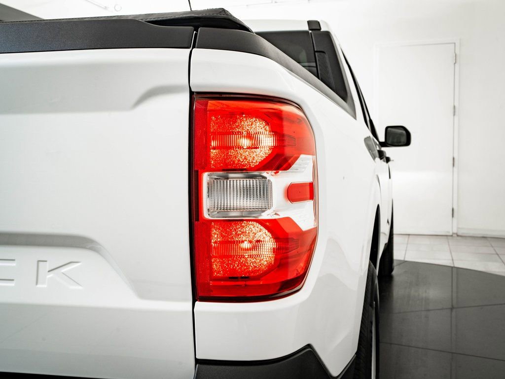 Used 2024 Ford Maverick XL image 9