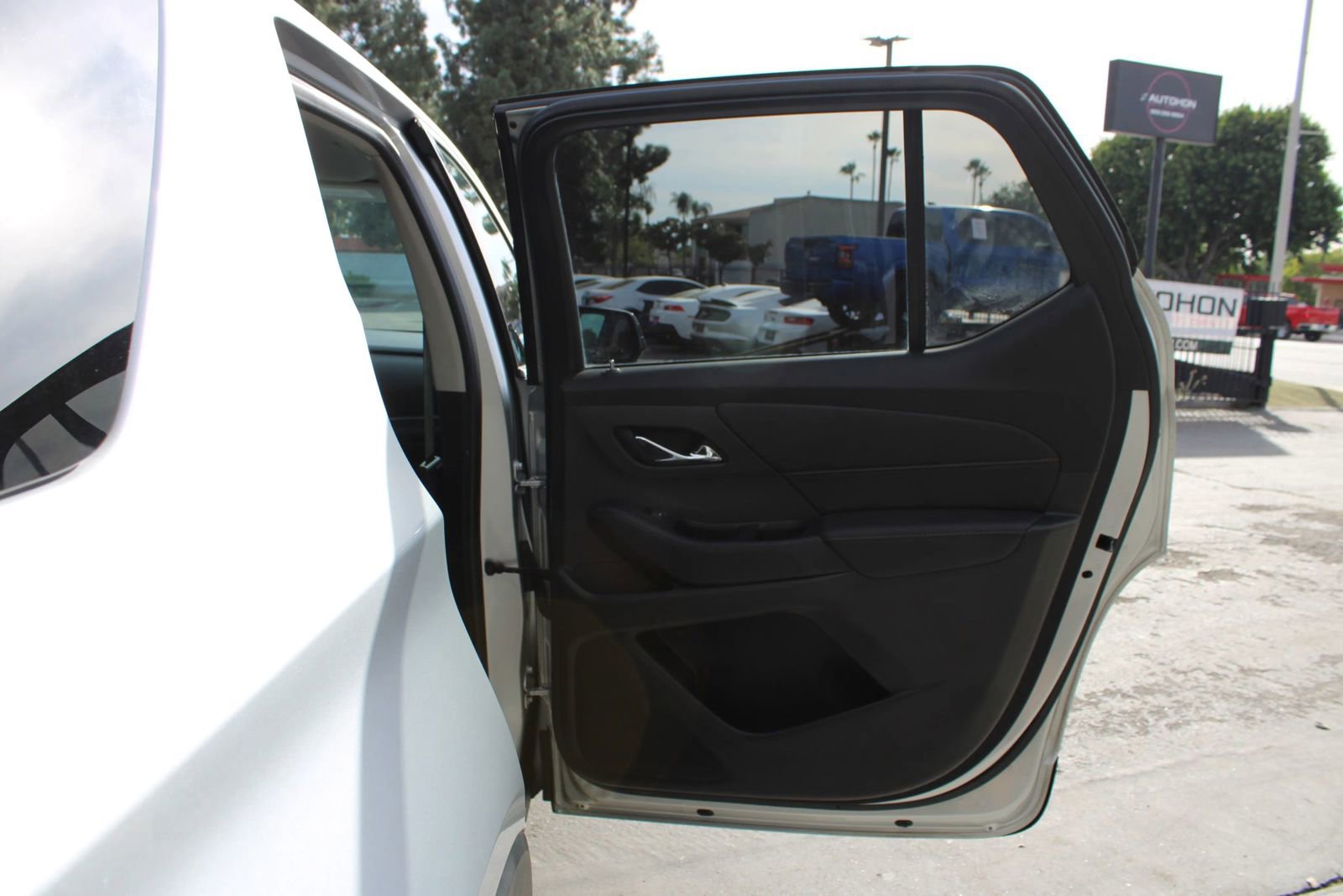 Used 2018 Chevrolet Traverse LS w/ LPO, Cargo Package image 13