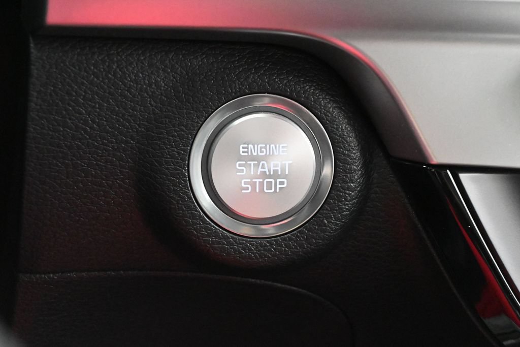 Used 2024 Kia Telluride LX FWD image 30