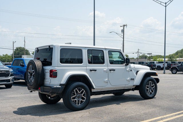 Certified 2025 Jeep Wrangler Unlimited Sahara AWD/4WD image 5