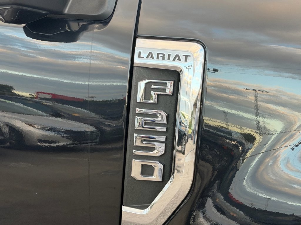 Used 2020 Ford F250 Lariat w/ Lariat Ultimate Package AWD/4WD image 11
