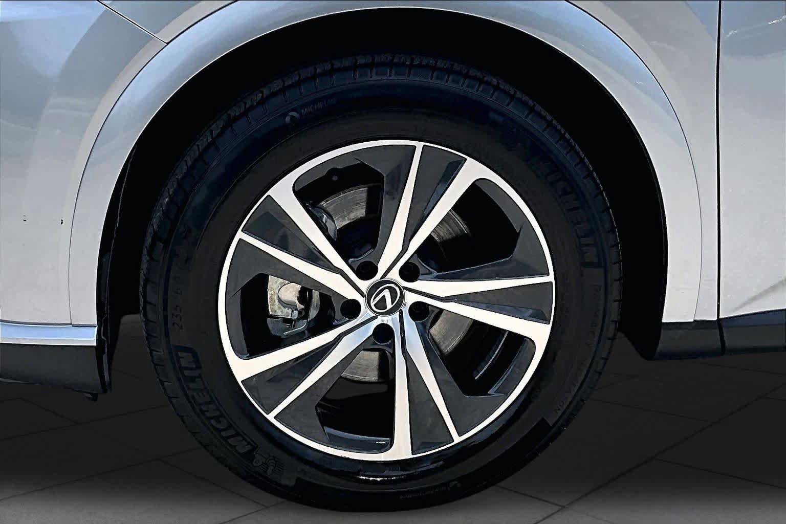 Used 2023 Lexus RX 350 FWD image 11