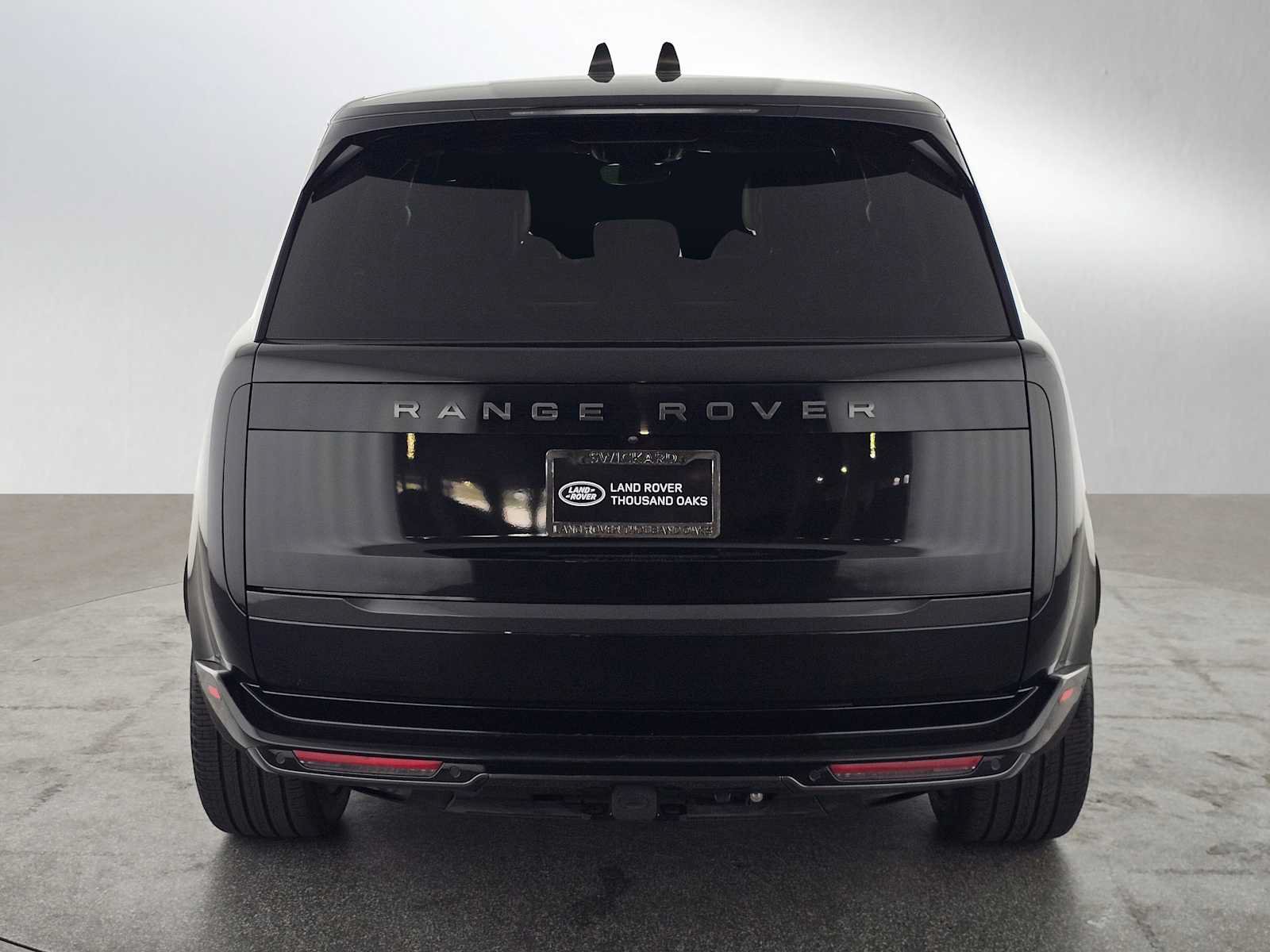 Used 2023 Land Rover Range Rover SE AWD/4WD image 4