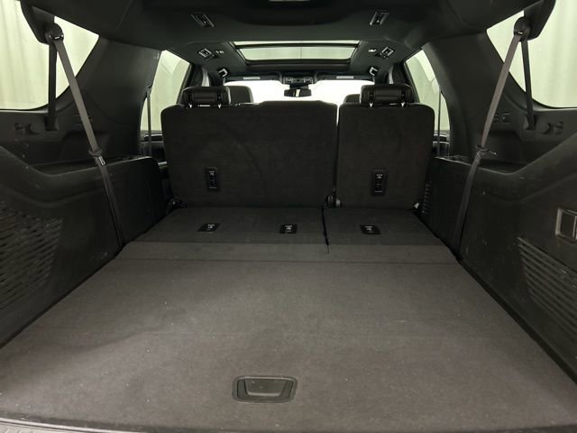Used 2024 Chevrolet Suburban RST w/ Luxury Package image 33