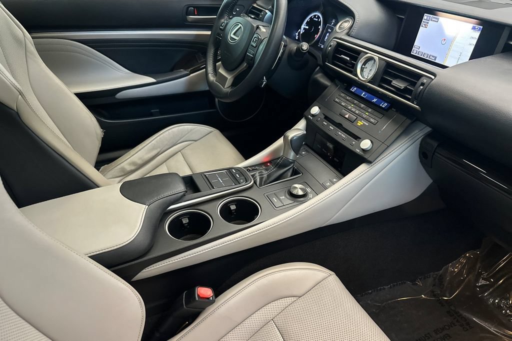 Used 2015 Lexus RC 350 w/ Luxury Package RWD image 15