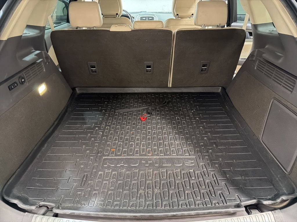 Used 2020 Lincoln Nautilus Reserve w/ Equipment Group 201A image 23