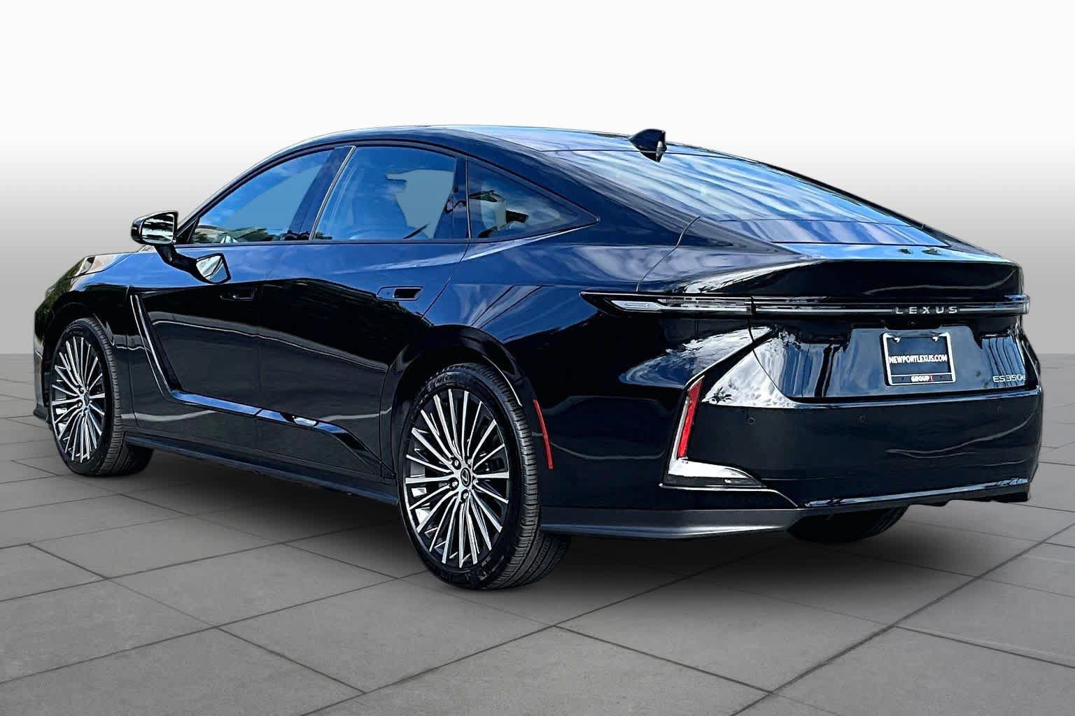 New 2026 Lexus ES 350e w/ Convenience Package FWD image 7