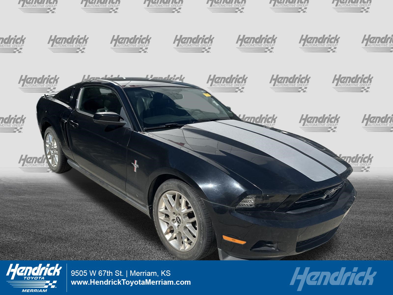 Used 2012 Ford Mustang Premium RWD image 1