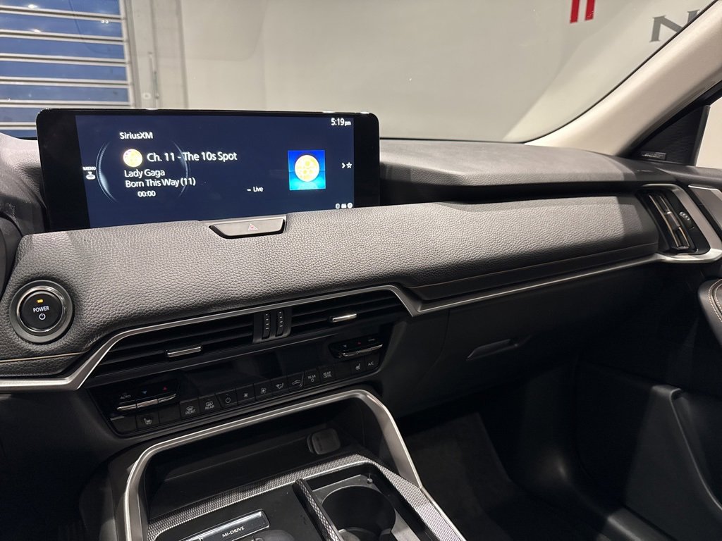 Used 2025 MAZDA CX-70 Plug-In Hybrid w/ Premium Pkg image 14