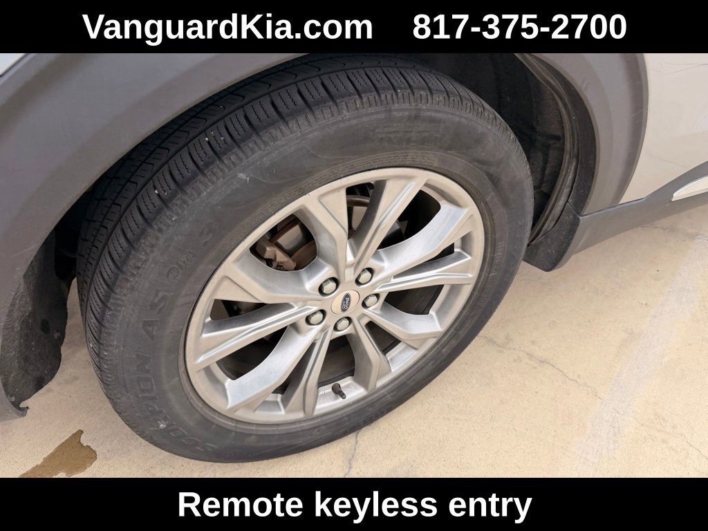 Used 2021 Ford Explorer XLT w/ Equipment Group 202A image 10