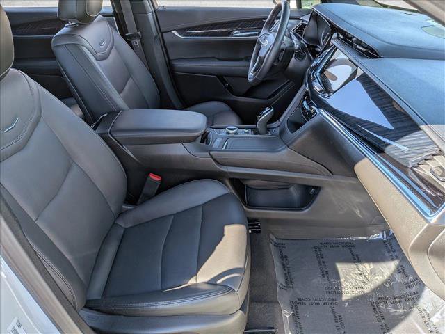 Used 2024 Cadillac XT6 Premium Luxury w/ LPO, Floor Liner Package FWD image 22