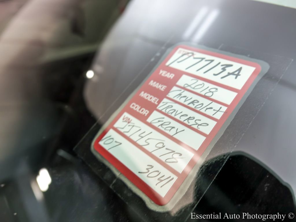 Used 2018 Chevrolet Traverse LT image 28