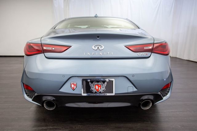 Used 2017 INFINITI Q60 Red Sport 400 image 33