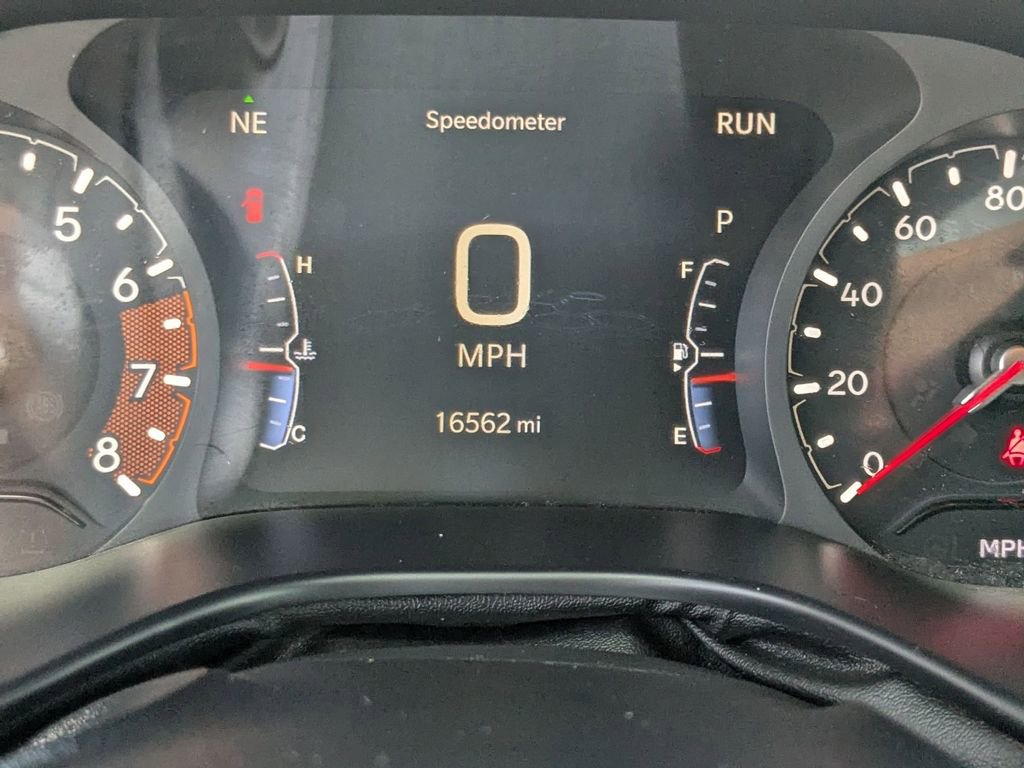 Used 2025 Jeep Compass Limited image 18