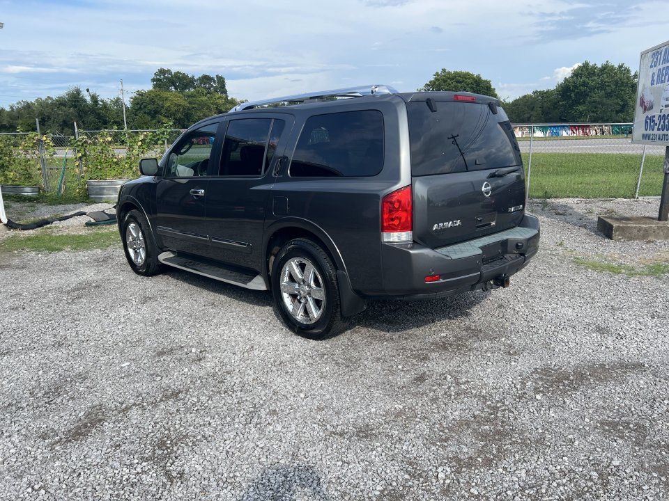 Used 2010 Nissan Armada Platinum w/ Captain Seat Pkg RWD image 4