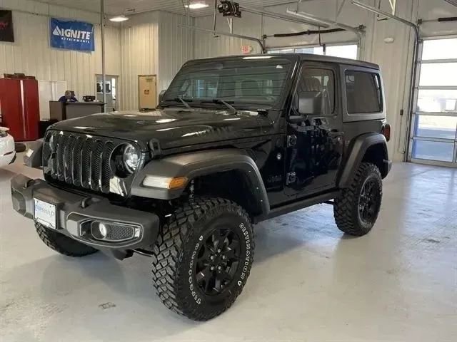 Used 2022 Jeep Wrangler Sport AWD/4WD image 6