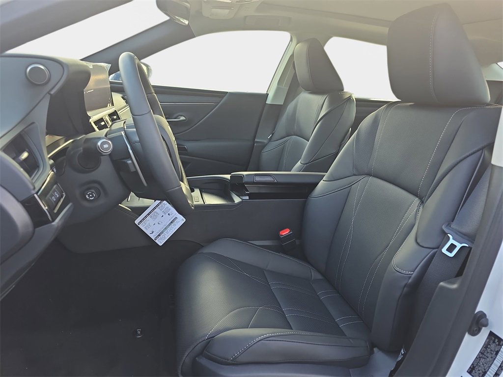 New 2025 Lexus ES 350 Luxury image 15