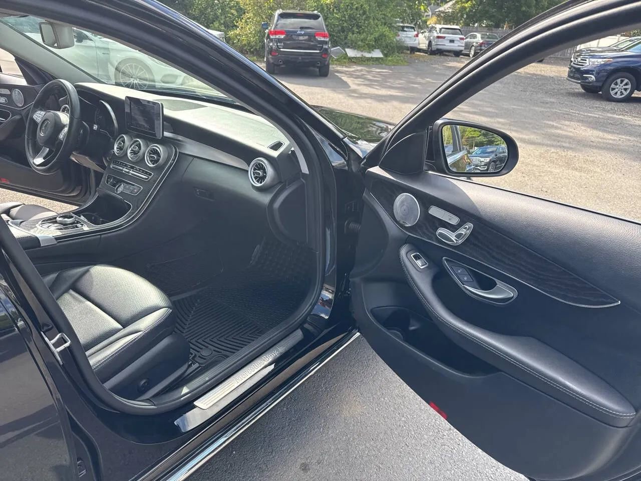 Used 2017 Mercedes-Benz C 300 C 300 4MATIC Sedan 4D image 28