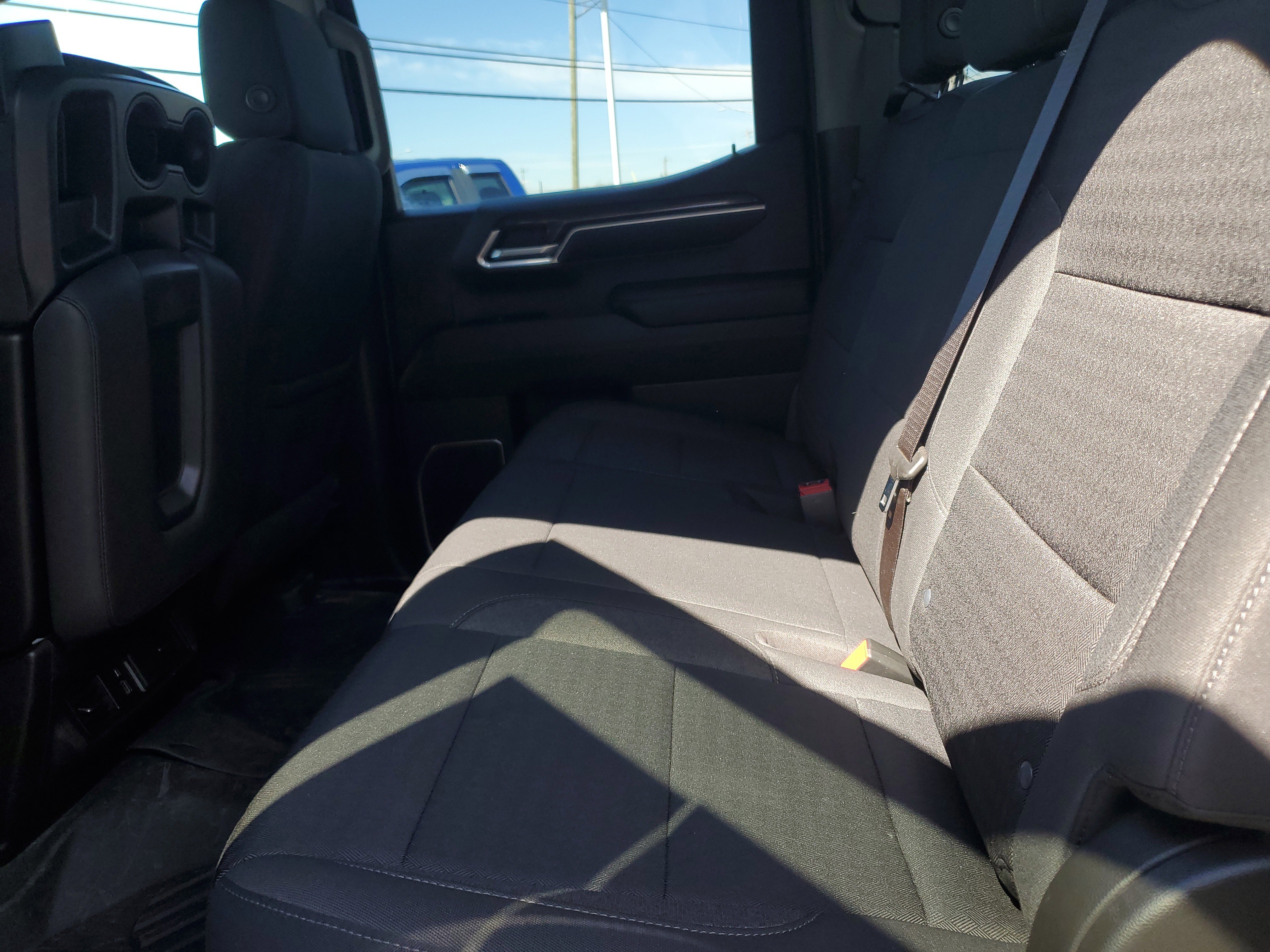 Used 2022 Chevrolet Silverado 1500 LT w/ Z71 Off-Road Package AWD/4WD image 10