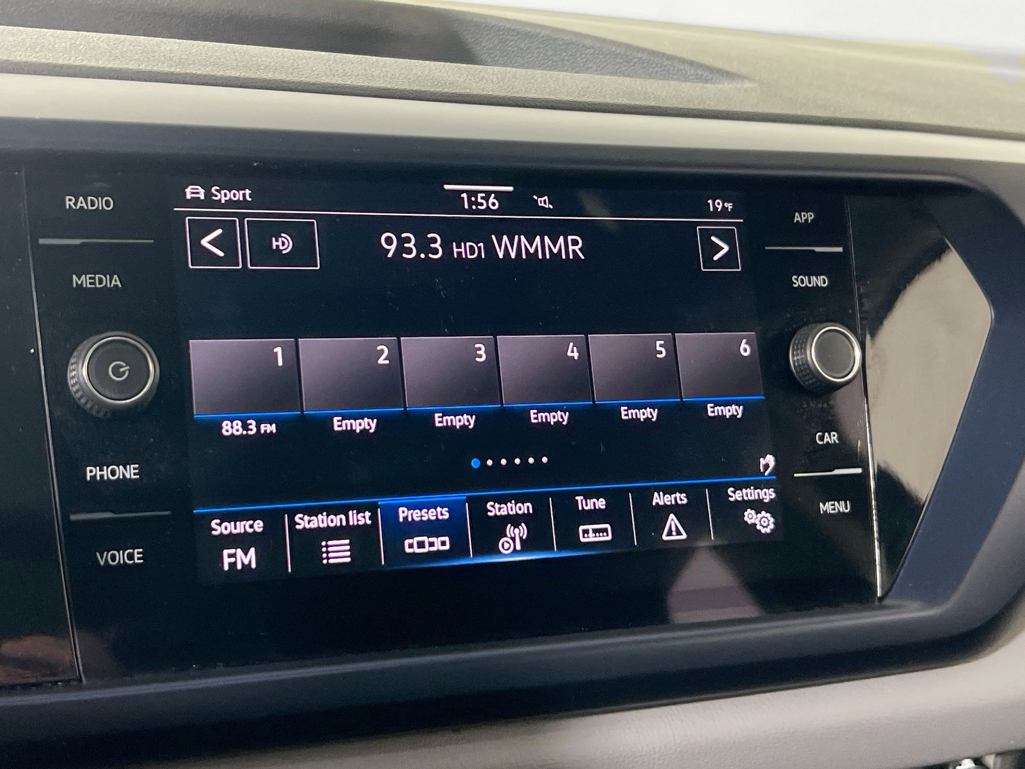 Used 2023 Volkswagen Taos SE AWD/4WD image 14